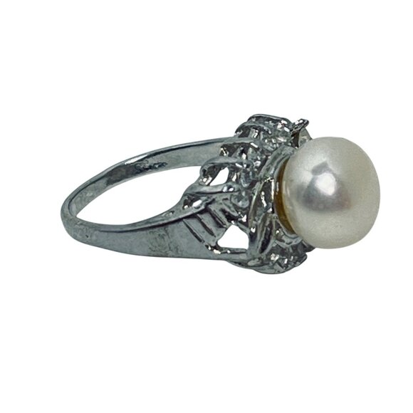 Silver Tone Faux Pearl And Clear Rhinestone Statement Ring Size 6 (R450) - Picture 6 of 8
